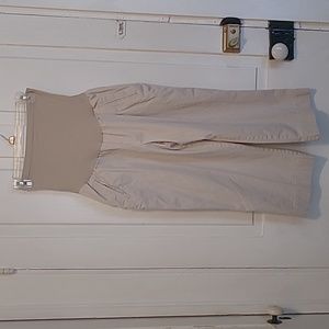 🤰Oh Baby Khaki Capris🤰